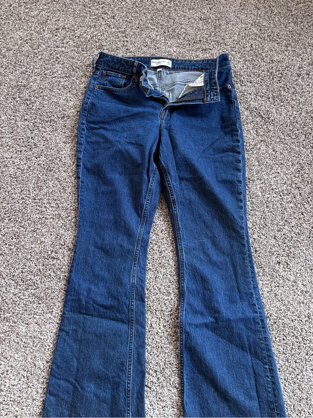 Midrise Bootcut Jeans - A&F curve love